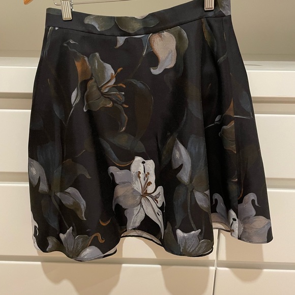 Club Monaco A Line Mini Skirt - Picture 1 of 3